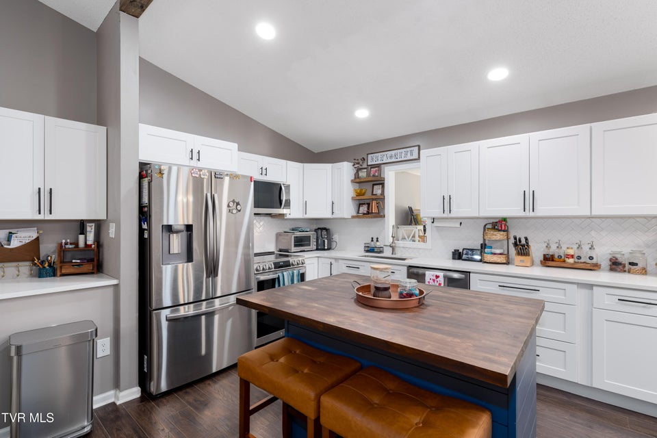 Photo #16: 125 Rosebud Lane