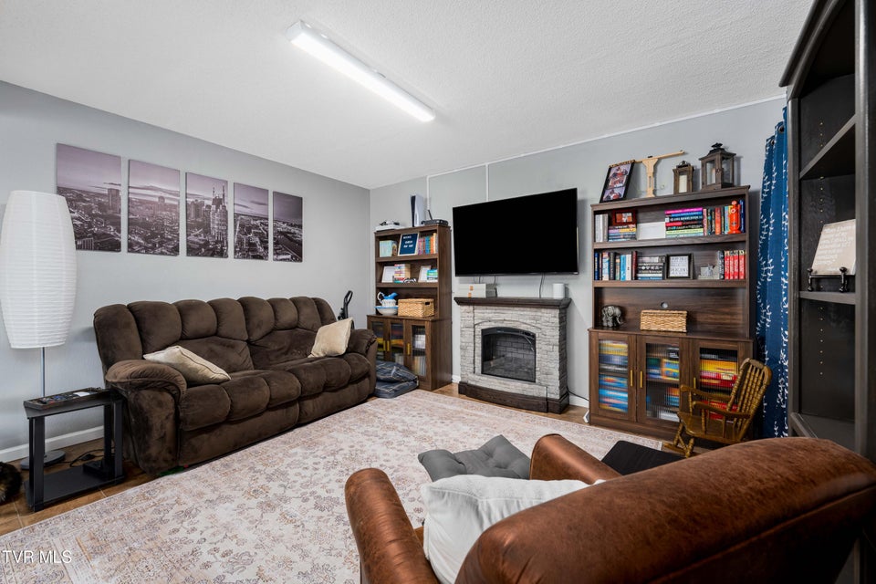 Photo #32: 125 Rosebud Lane