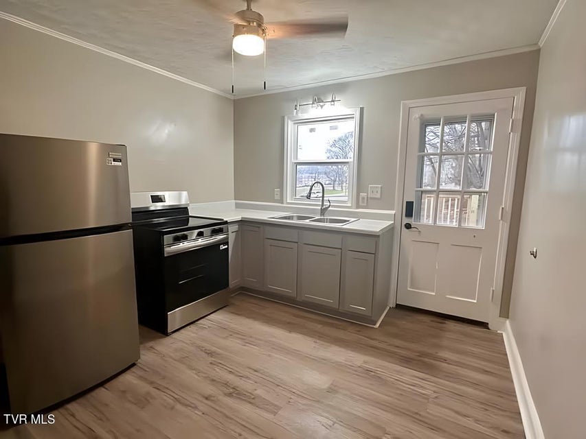 Photo #16: 31157 Princeton Avenue