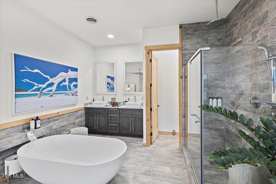 Photo #31: 241 Industrial Park Road