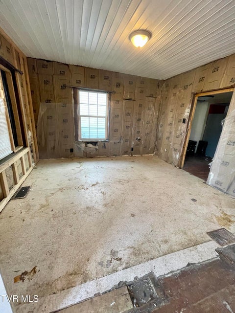 Photo #9: 416 Opekiska Street