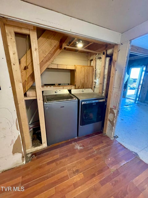 Photo #10: 416 Opekiska Street