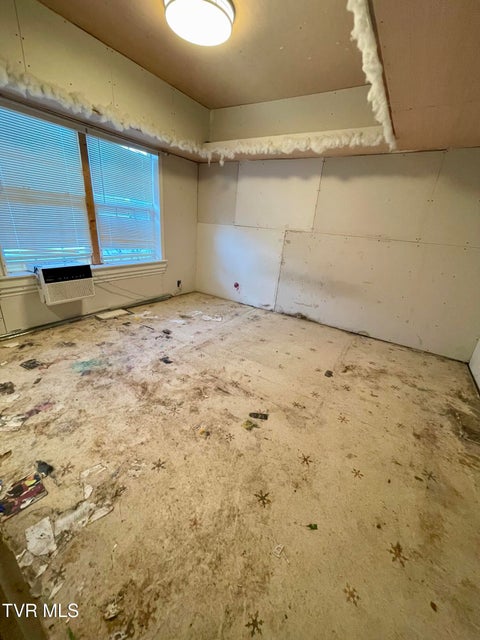 Photo #17: 416 Opekiska Street