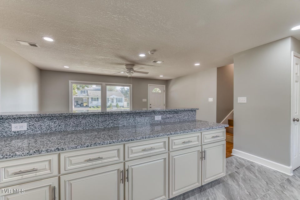 Photo #10: 1216 Norway Street