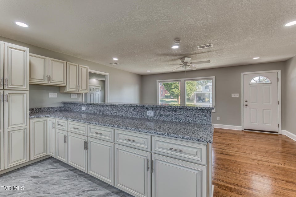 Photo #11: 1216 Norway Street