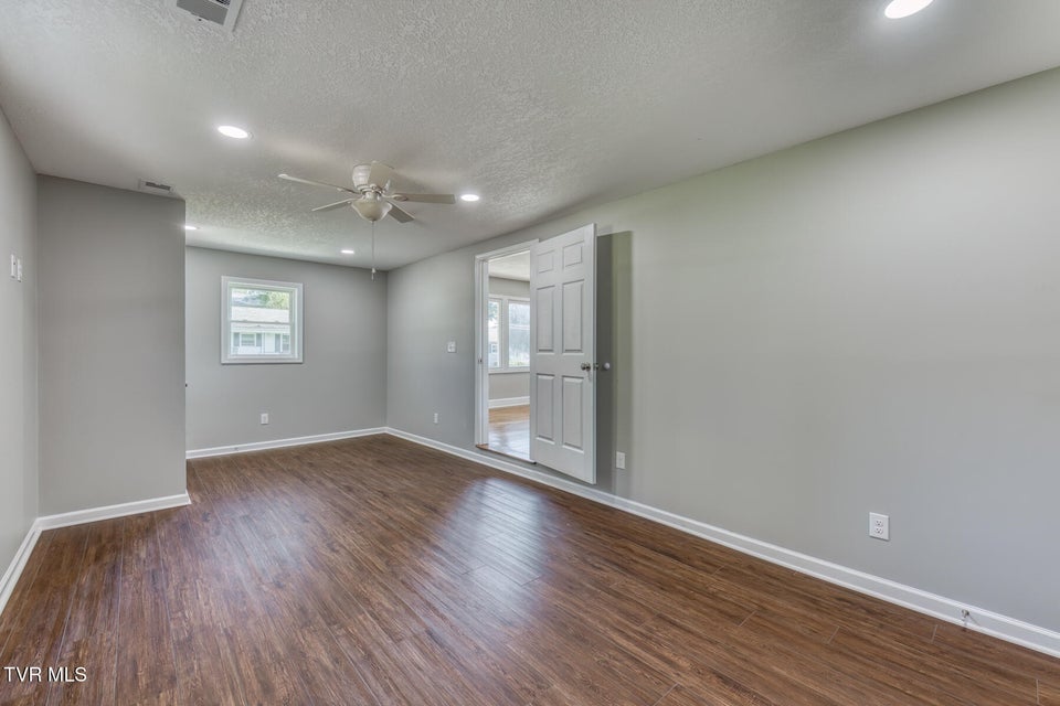 Photo #13: 1216 Norway Street