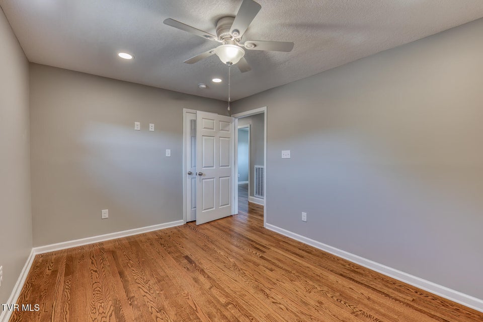 Photo #21: 1216 Norway Street