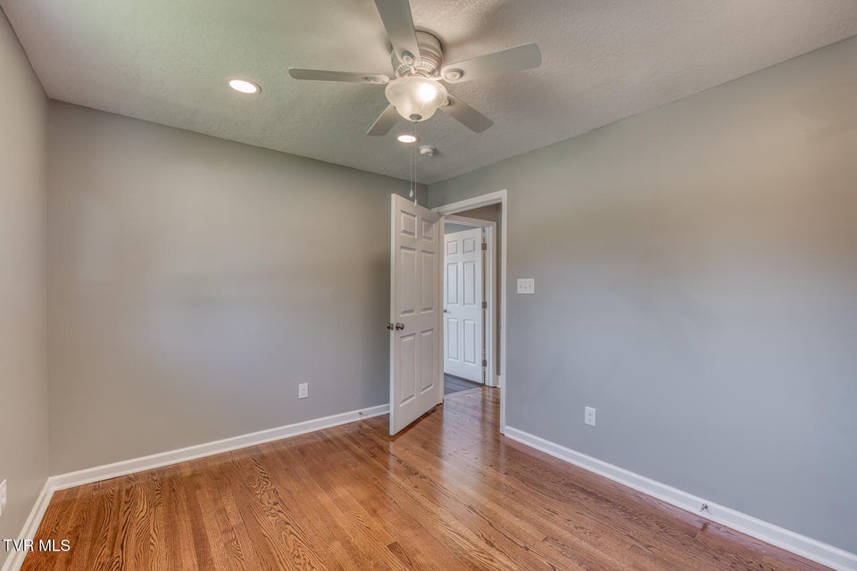 Photo #23: 1216 Norway Street