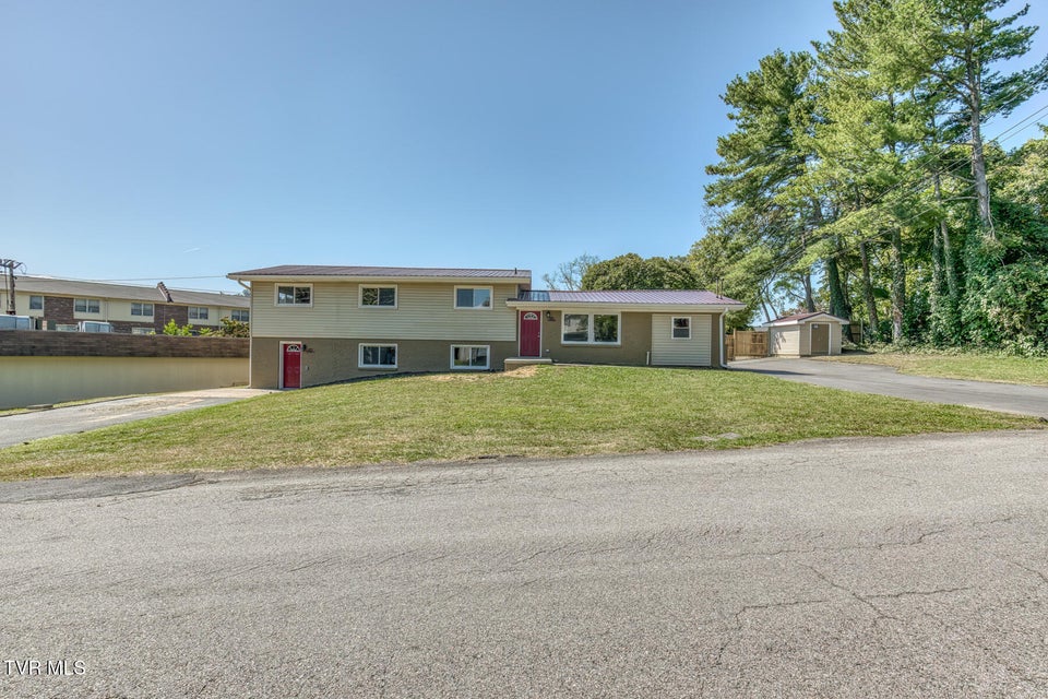 Photo #36: 1216 Norway Street