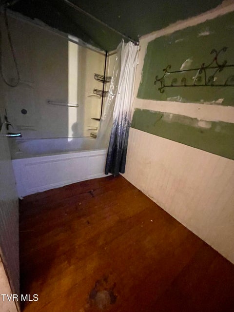 Photo #20: 416 Opekiska Street