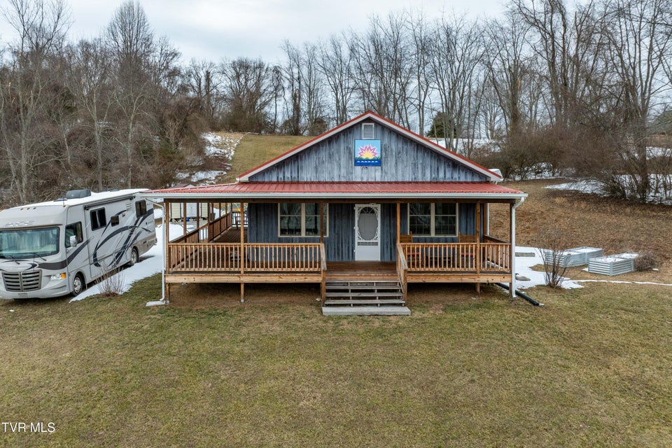 Photo #18: 36091 Glove Drive