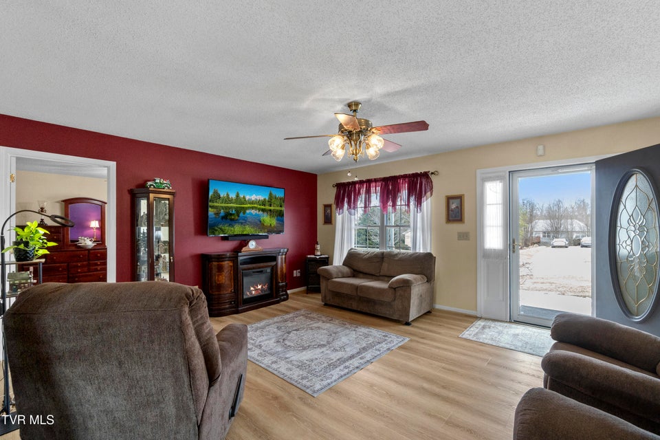 Photo #6: 116 Maple Crest