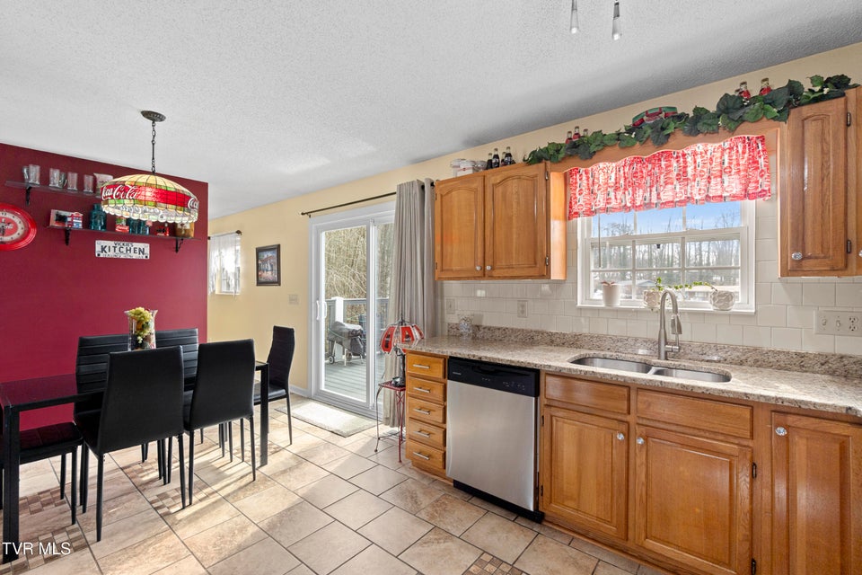 Photo #10: 116 Maple Crest