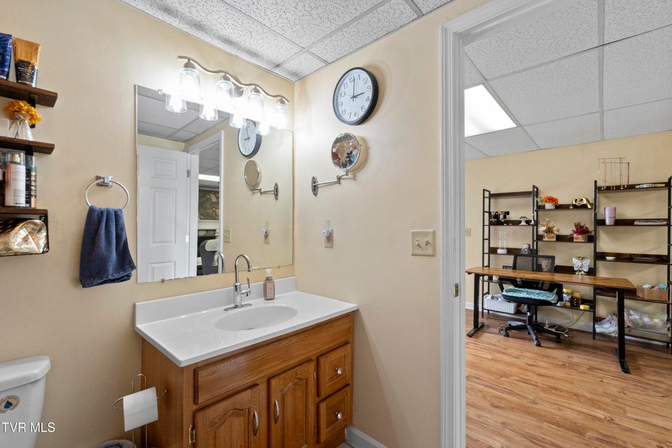 Photo #31: 116 Maple Crest