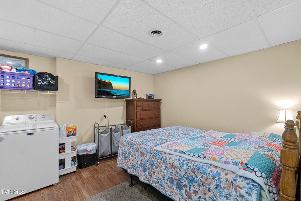 Photo #34: 116 Maple Crest