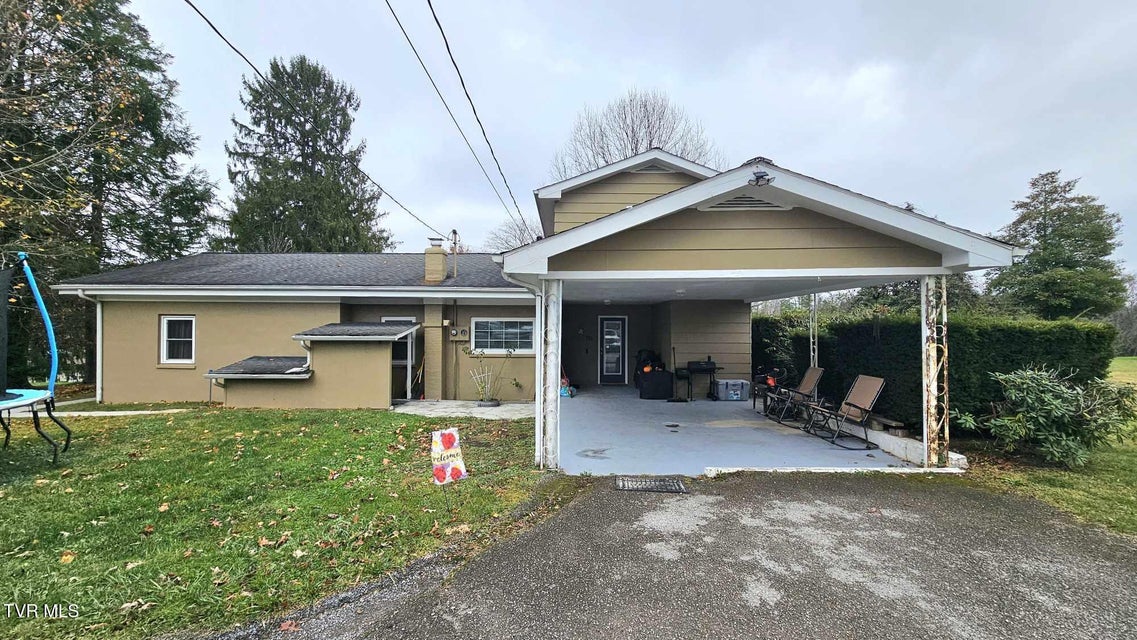 Photo #2: 116 Barker Avenue