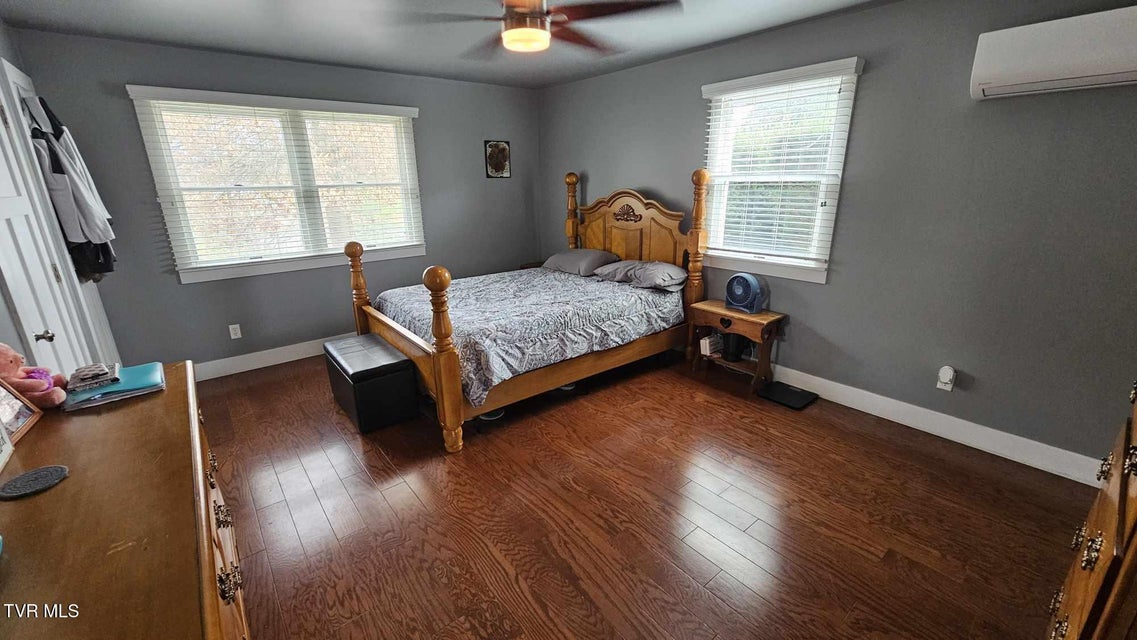 Photo #5: 116 Barker Avenue