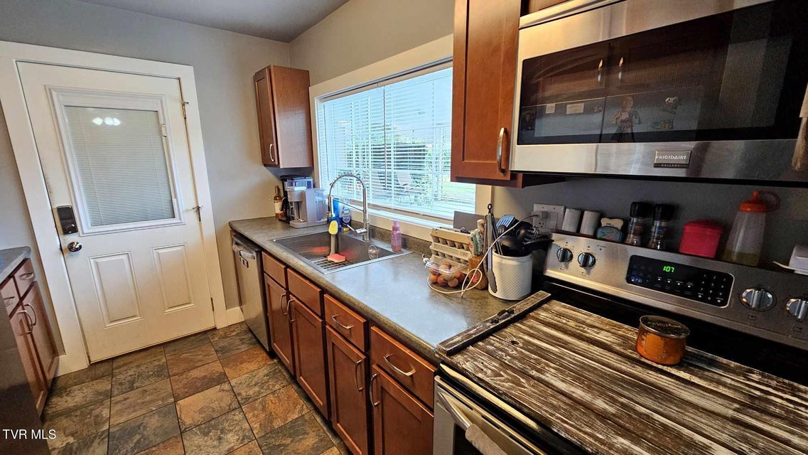 Photo #9: 116 Barker Avenue