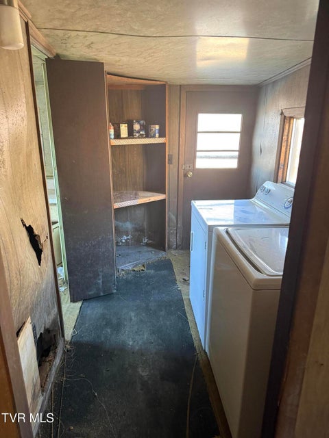 Photo #9: 906 Poplar Street