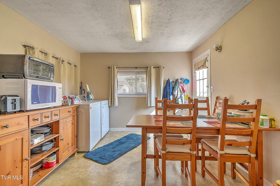 Photo #11: 118 Lincoln Avenue