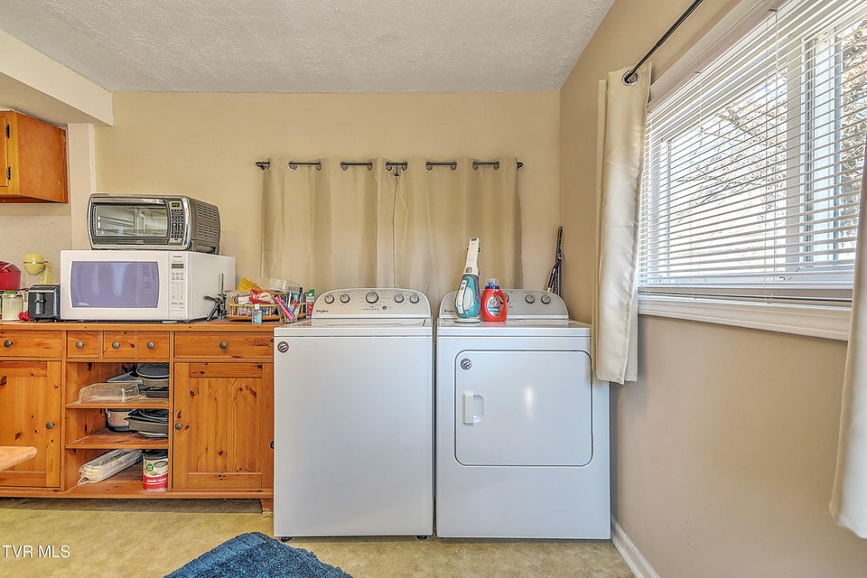 Photo #12: 118 Lincoln Avenue