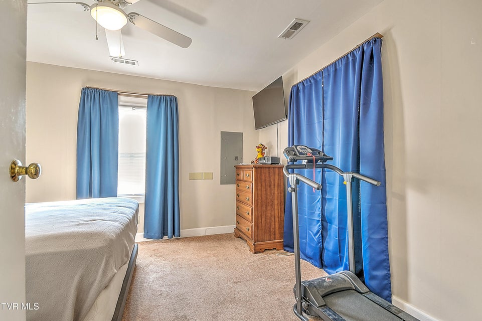 Photo #16: 118 Lincoln Avenue