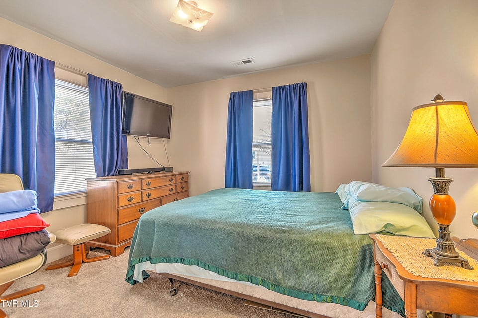 Photo #19: 118 Lincoln Avenue