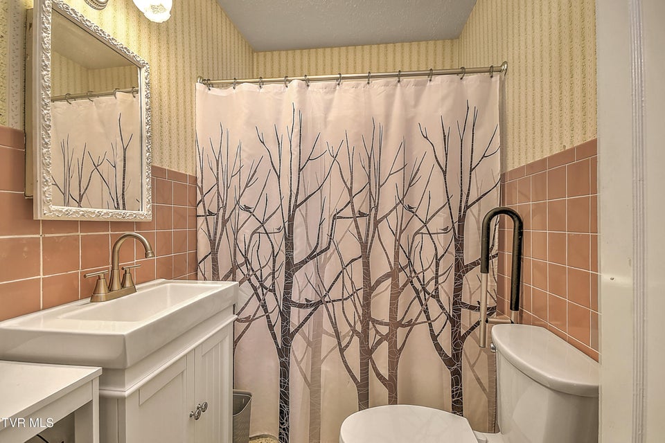 Photo #22: 118 Lincoln Avenue