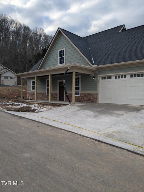 Photo #37: 505 Hickory Tree Pvt Drive