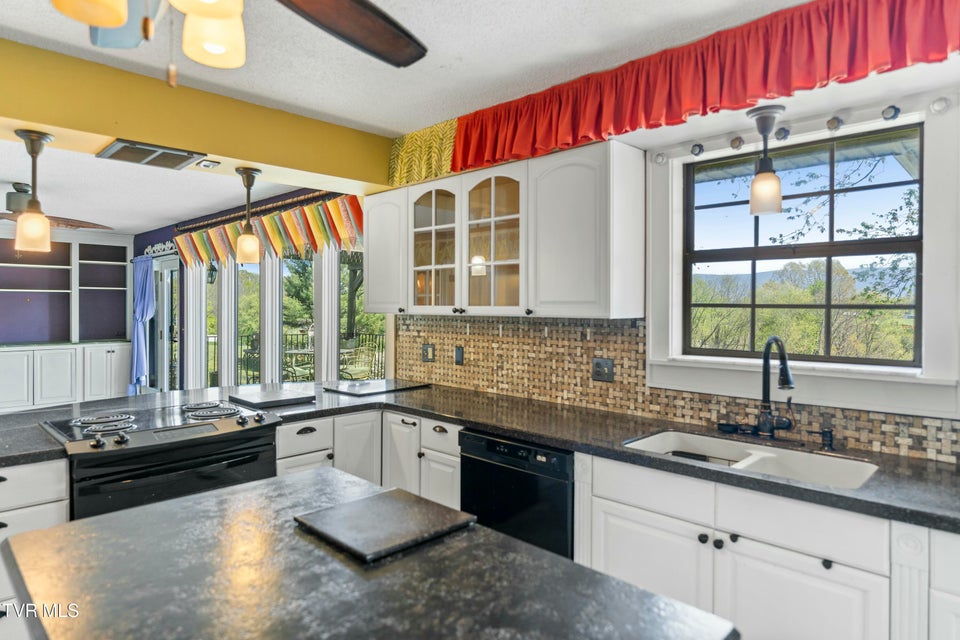 Photo #15: 1417 Upland Avenue