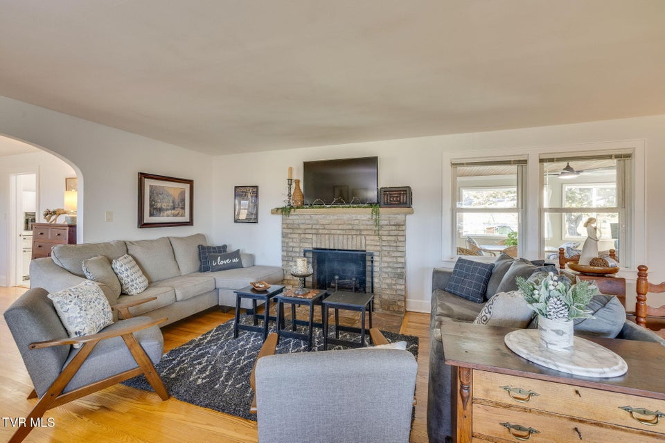 Photo #11: 845 Highway 44 