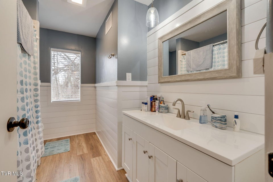 Photo #14: 4515 Preston Place