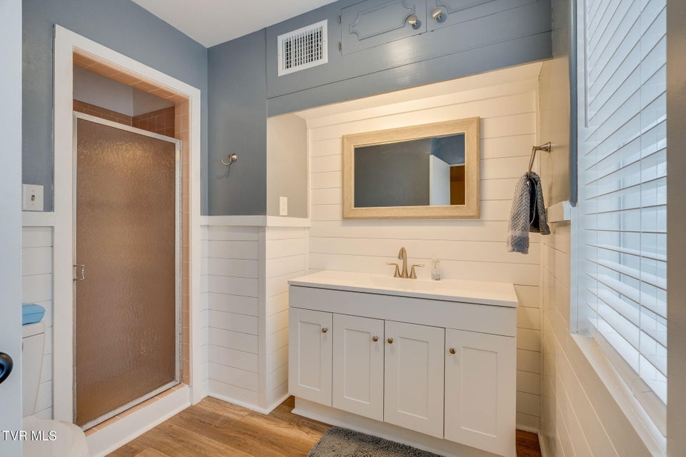 Photo #9: 4515 Preston Place