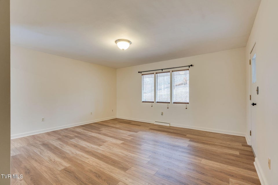 Photo #12: 4515 Preston Place