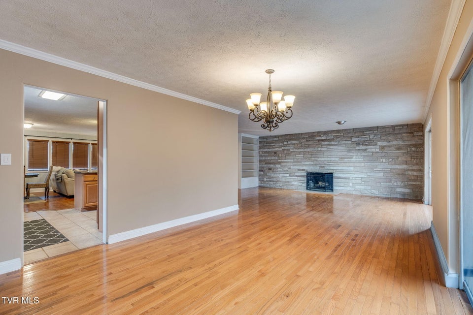 Photo #6: 4515 Preston Place