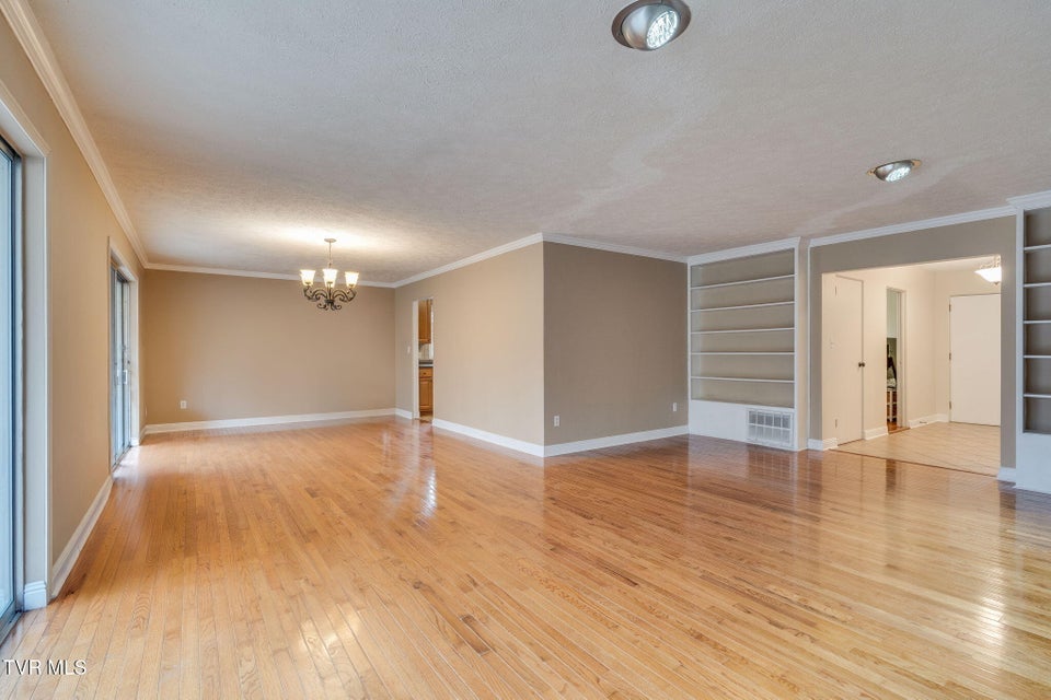 Photo #7: 4515 Preston Place