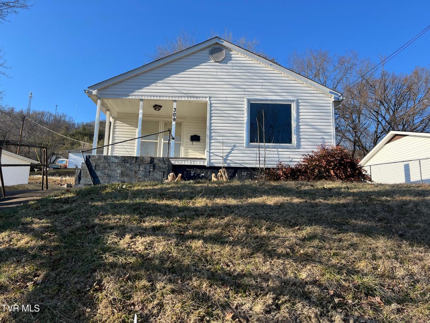 Photo #11: 309 Watterson Street