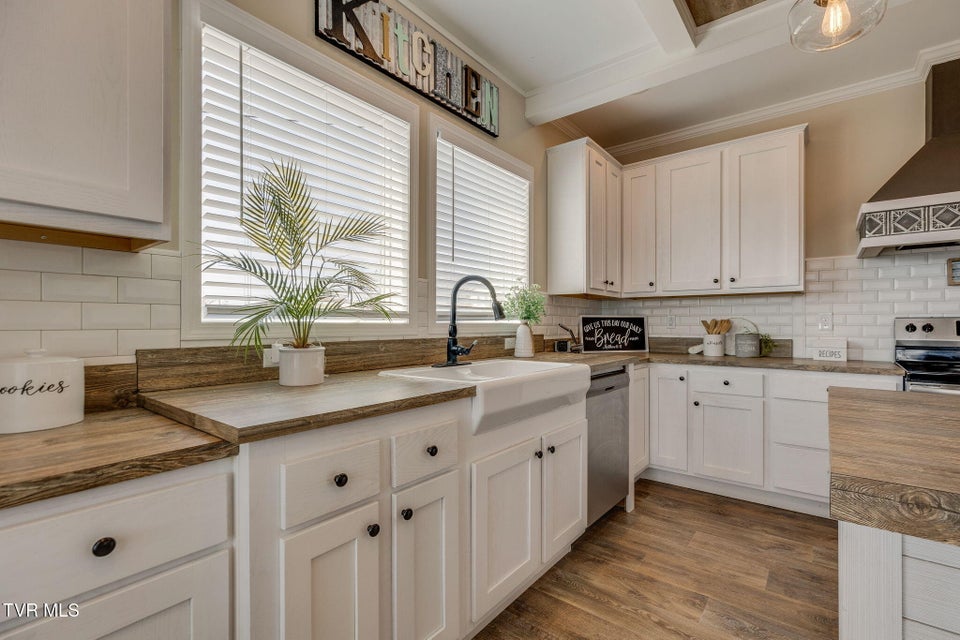 Photo #13: 185 Milk Thistle Way