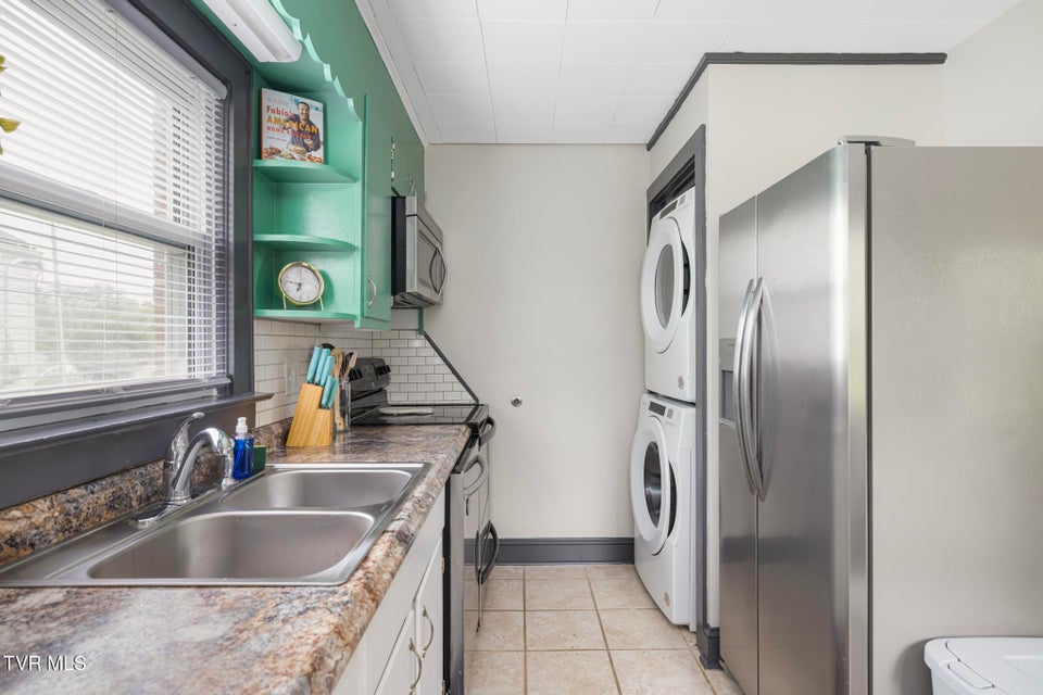 Photo #10: 29 24th Street