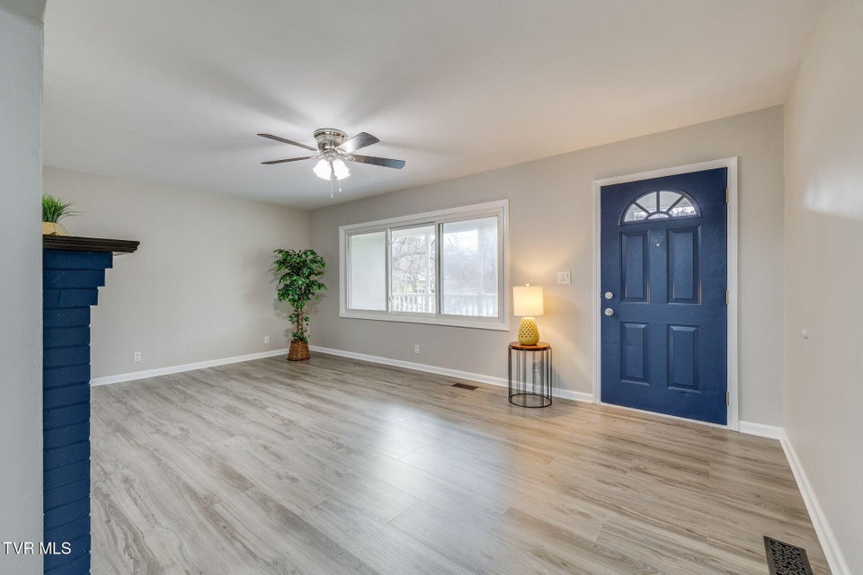 Photo #4: 977 Kinsler Pvt Lane