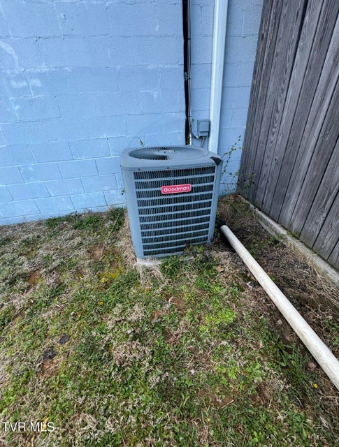 Photo #4: 5168 Highway 11w 