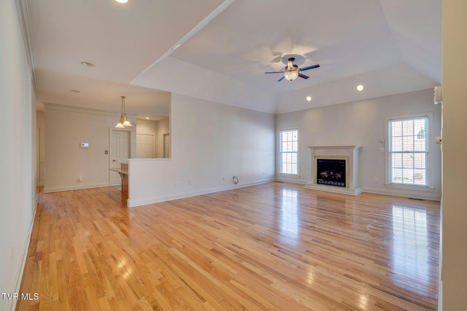 Photo #7: 1148 Bellingham Drive