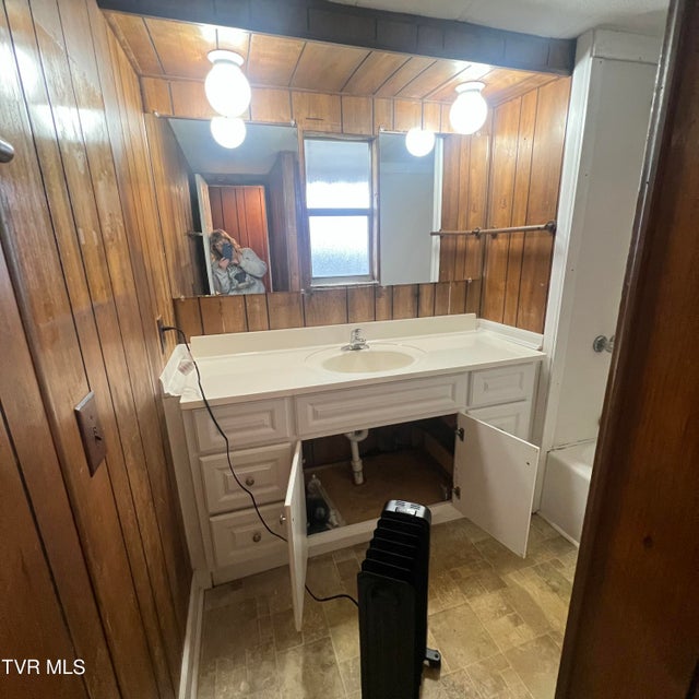 Photo #39: 2873 Main Street