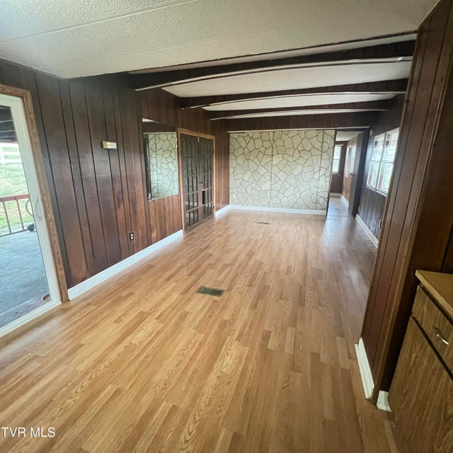 Photo #51: 2873 Main Street