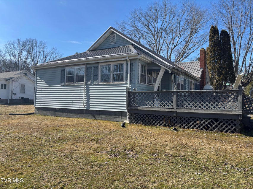 Photo #15: 219 Oak Street