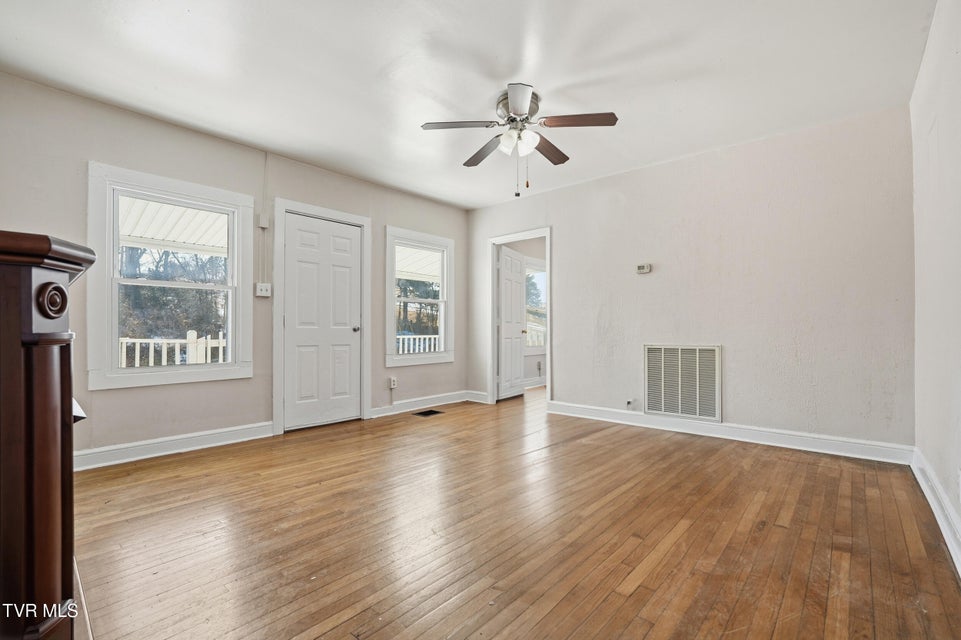 Photo #11: 454 Fincastle Road