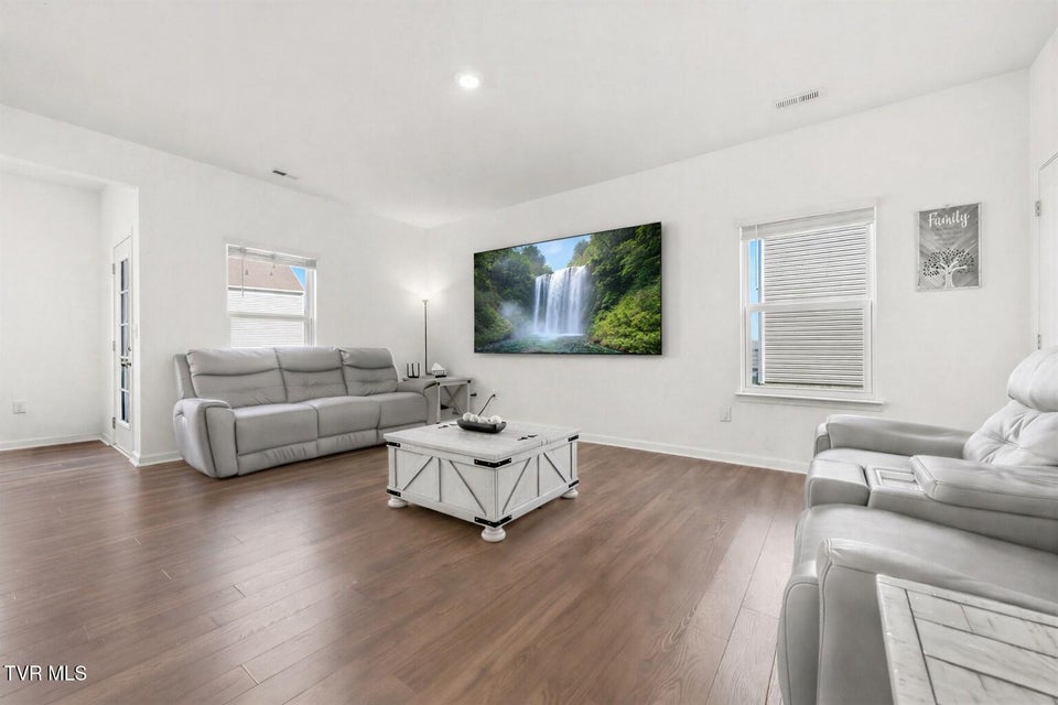 Photo #17: 137 Sweet Pea Trail