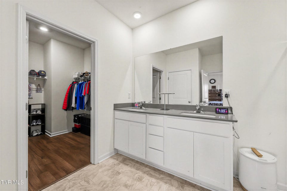 Photo #29: 137 Sweet Pea Trail