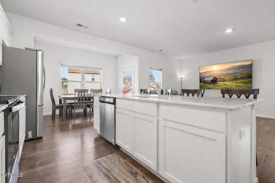 Photo #22: 137 Sweet Pea Trail