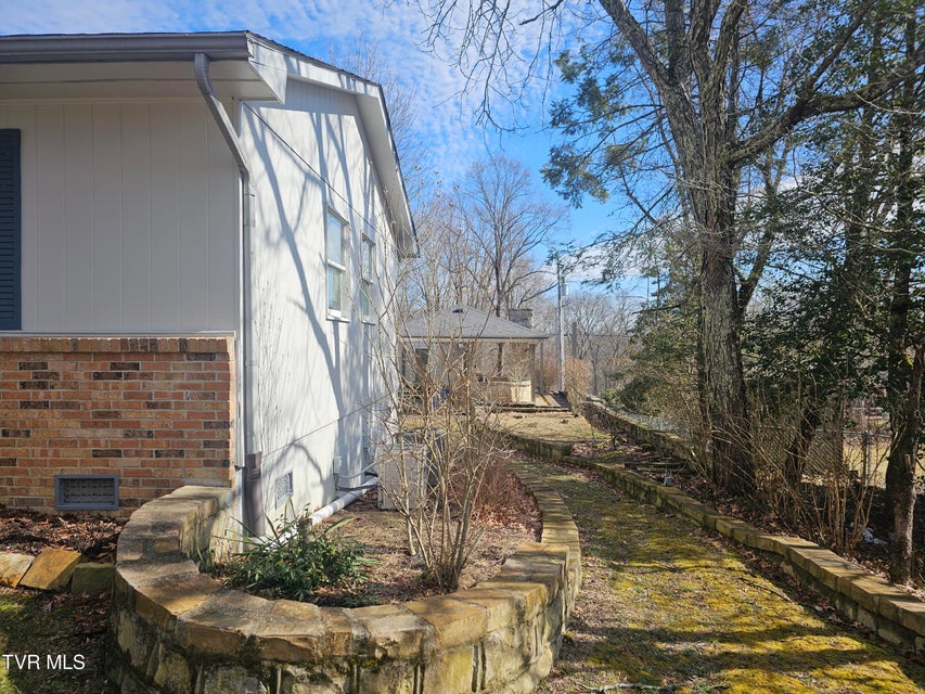 Photo #6: 305 Apple Drive